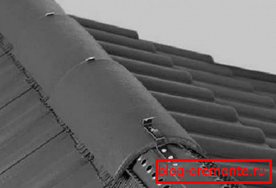 Ventilacijski greben na krovu metala