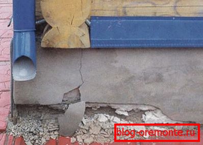 Betonski podrum uništava se kristalizacijom vode. Betonski podrum uništava se kristalizacijom vode.