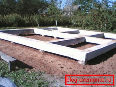 Foto - stupac s roštiljem. Foto - stupac s roštiljem.