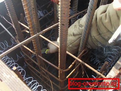 Fotografije knjižare spiralno PNSV u oplatu Fotografije knjižare spiralno PNSV u oplatu