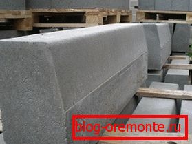 Najčešći su betonski kameni. Najčešći su betonski kameni.