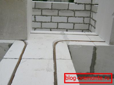 Zidanje od betoniranog betona s tankim šavovima Zidanje od betoniranog betona s tankim šavovima