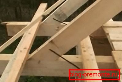Montaža nosača stopala na grede Montaža nosača stopala na grede