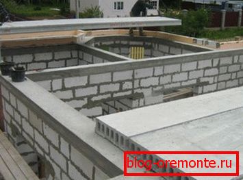 Na fotografiranim pločama koje su ostavljene da se stave u željenom redoslijedu. Na fotografiranim pločama koje su ostavljene da se stave u željenom redoslijedu.