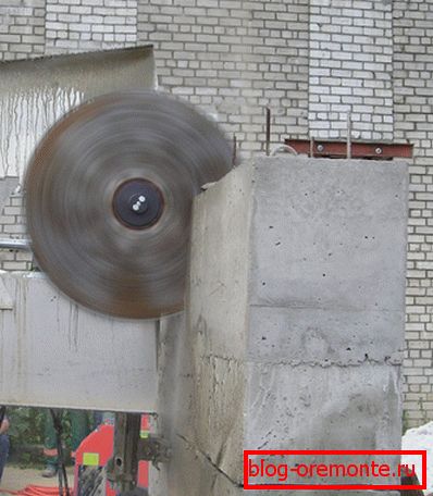 U fotografiji - kako izrezati beton U fotografiji - kako izrezati beton