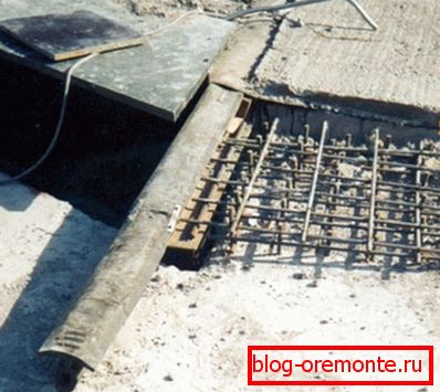 Na fotografiji strukturna šava u obliku slova T Na fotografiji strukturna šava u obliku slova T