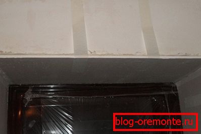 Završava vrata ulaznih vrata suhozidom Završava vrata ulaznih vrata suhozidom