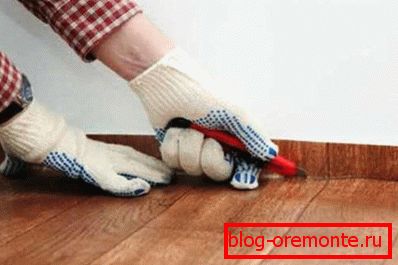 Rezanje materijala blizu zida Rezanje materijala blizu zida