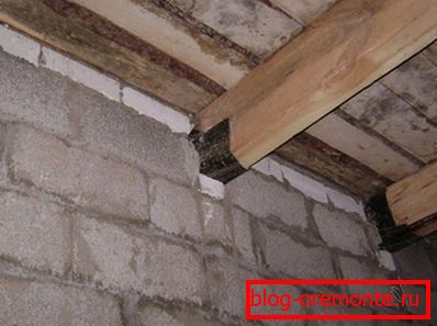 Prije betoniranja ili prljanja šipki u zid moraju biti zaštićeni od vlage. Prije betoniranja ili prljanja šipki u zid moraju biti zaštićeni od vlage.