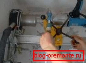 Ako je potrebno, možete kupiti poseban zatvarač koji vam omogućuje da običnu bušilicu pretvorite u sličnu stanicu Ako je potrebno, možete kupiti poseban zatvarač koji vam omogućuje da običnu bušilicu pretvorite u sličnu stanicu