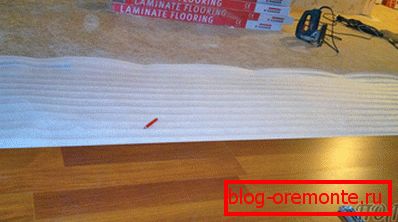 Pod određenim uvjetima laminat se može polagati na linoleum.