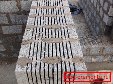Koliko košta blokiranje betonskog betona, ovisi o složenosti gradnje i kvalifikaciji majstora. Koliko košta blokiranje betonskog betona, ovisi o složenosti gradnje i kvalifikaciji majstora.