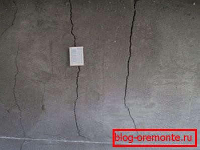 Loša duktilnost cementnog premaza dovodi do pukotina Loša duktilnost cementnog premaza dovodi do pukotina