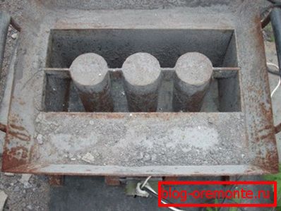 To je oblik u kojem se izrađuje zidni betonski kamen To je oblik u kojem se izrađuje zidni betonski kamen