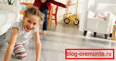 Gdje djeca žive, bolje je odabrati lagani premaz.