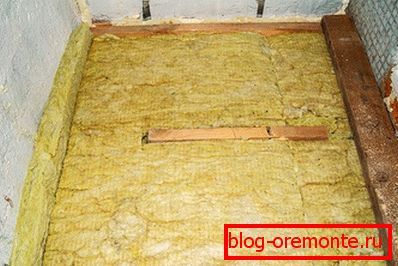 Zagrijavamo pod na balkonu