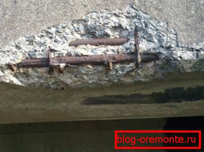 Te se trenutke mogu otkriti kada dođe toplo doba dana - smrznuti cement koji se raspada (vidi fotografiju) Te se trenutke mogu otkriti kada dođe toplo doba dana - smrznuti cement koji se raspada (vidi fotografiju)