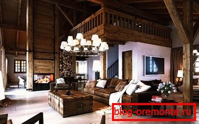 Dvorana s lusterom u planinskom stilu Dvorana s lusterom u planinskom stilu