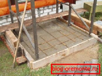 Izlijevanje temelja pod trijemom Izlijevanje temelja pod trijemom