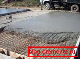 Punjenje monolitne ploče s kavezom za ojačanje: fotografija Punjenje monolitne ploče s kavezom za ojačanje: fotografija