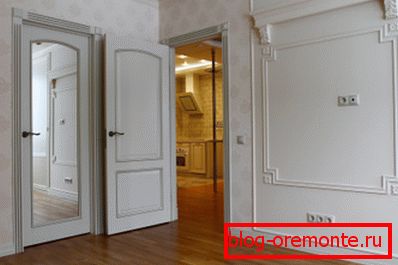 Zrcalo za punjenje drvenog remenja Zrcalo za punjenje drvenog remenja